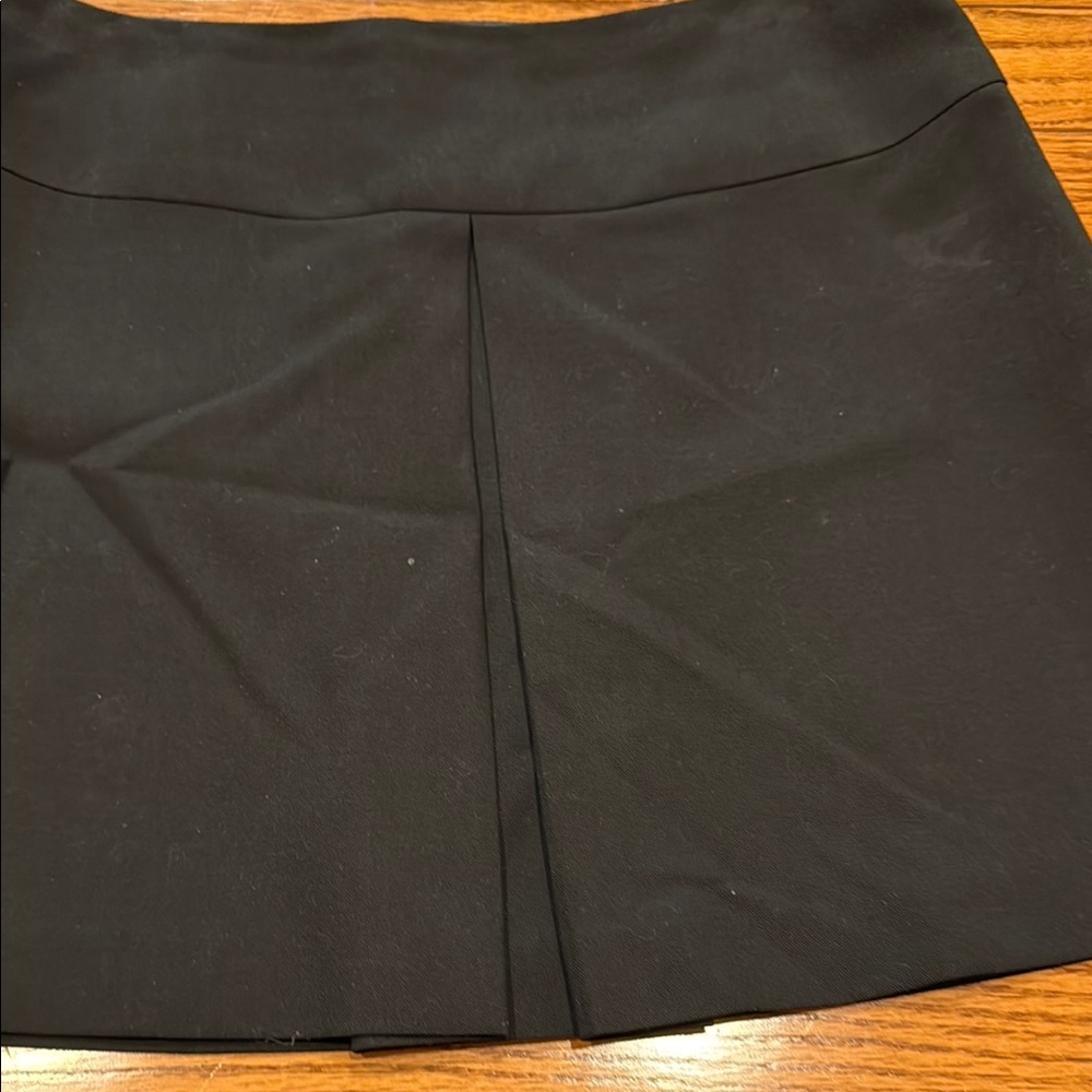 Trina Turk Pleated Black Women's Skirt, size 2 - Picture 3 of 7